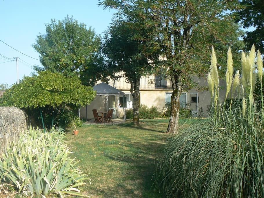Maison Calme Au Coeur Des Vignes Sainte-Colombe  المظهر الخارجي الصورة